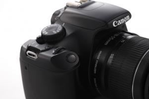 Canon EOS 1100D + EF-s 18-55mm f/3.5-5.6 III + EF 75-300 mm f/4.0-5.6 III