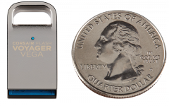 Флаш памет Corsair Voyager Vega USB 3.0 32GB