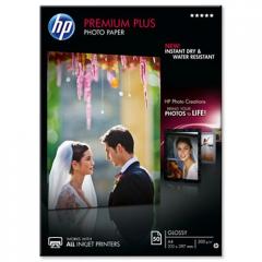 Хартия HP Premium Plus Glossy Photo Paper white 300g/m2 A4 50 sheets 1-pack
